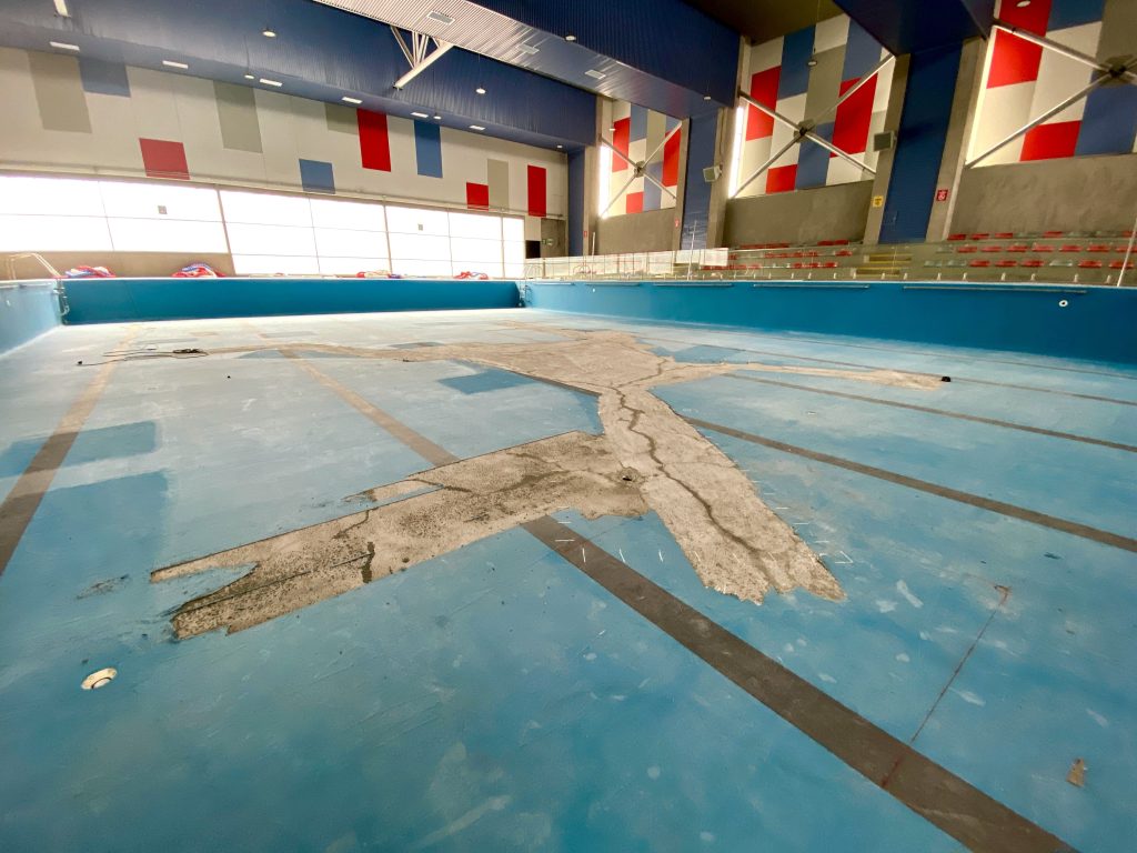 Fisuras Piscina Polideportivo Talagante