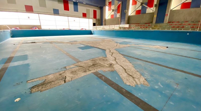 Foto: Fisuras Piscina Polideportivo Talagante. Crédito: Camila Maudier