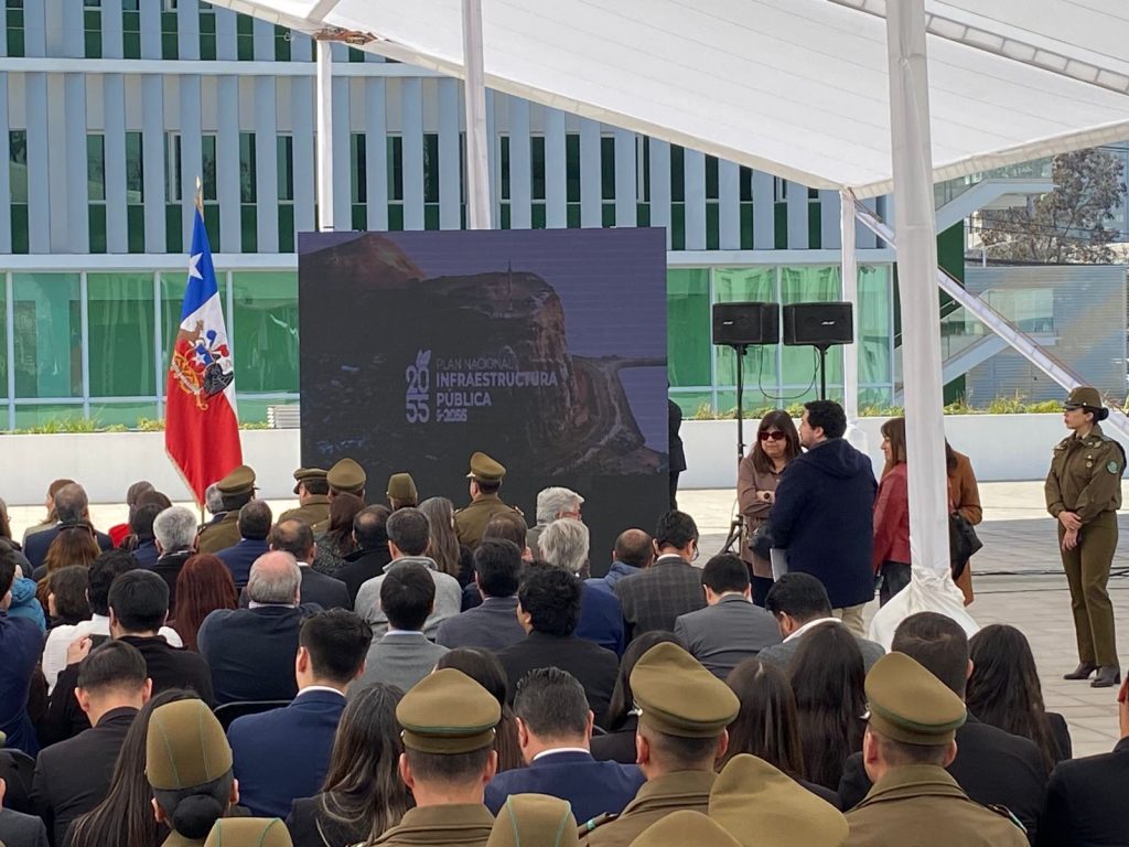 Conferencia de prensa de  por plan infraestructura