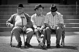 Tercera edad descansado.